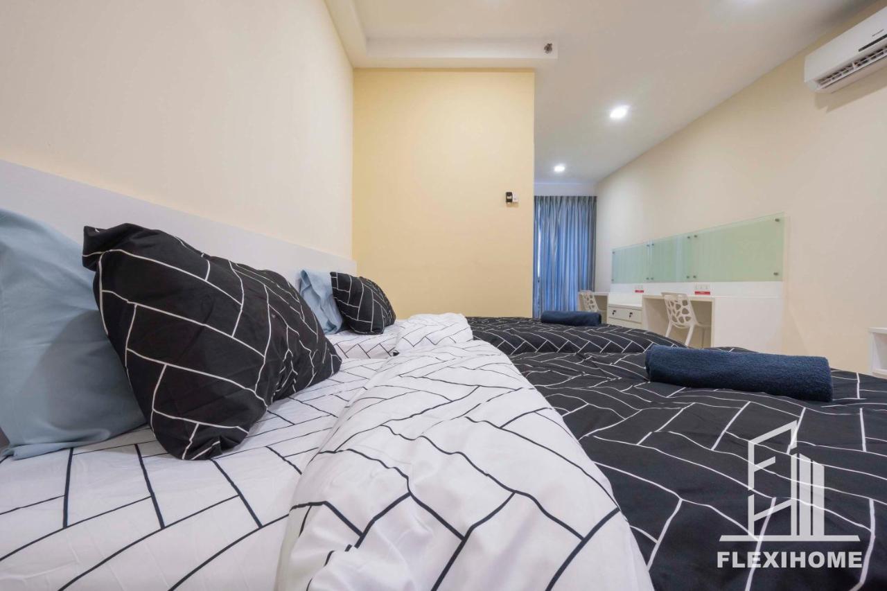 Apartment Flexihome Shaftsbury: Day-use Work Space In *